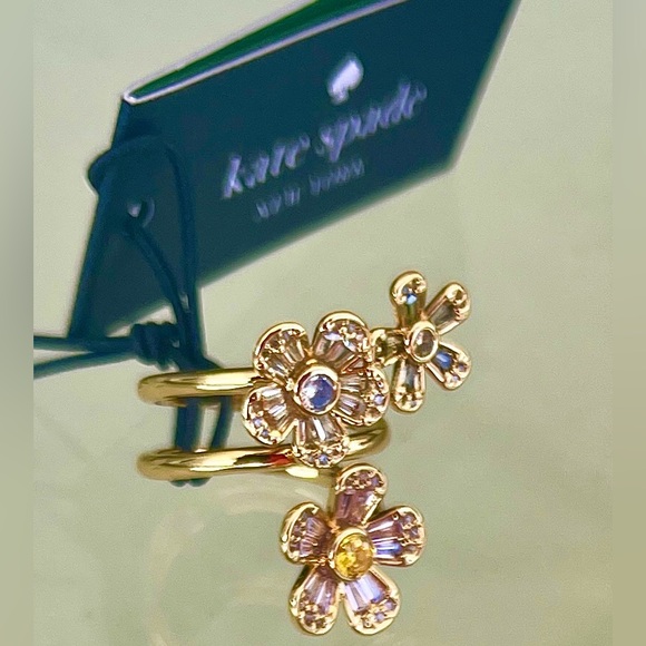 Kate Spade RP $129 Fleurette Ring Cubic Zirconia 3 flowers double gold band NWT